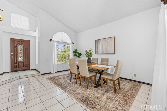 589 S Sutter Avenue, San Bernardino CA: https://media.crmls.org/medias/aa170100-247e-45b8-973c-1738ff02f598.jpg
