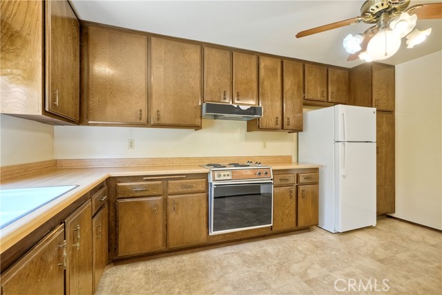 6766 Camino Del Prado, Carlsbad CA: https://media.crmls.org/medias/aa171aad-174c-4f26-b486-c794b8940ffc.jpg