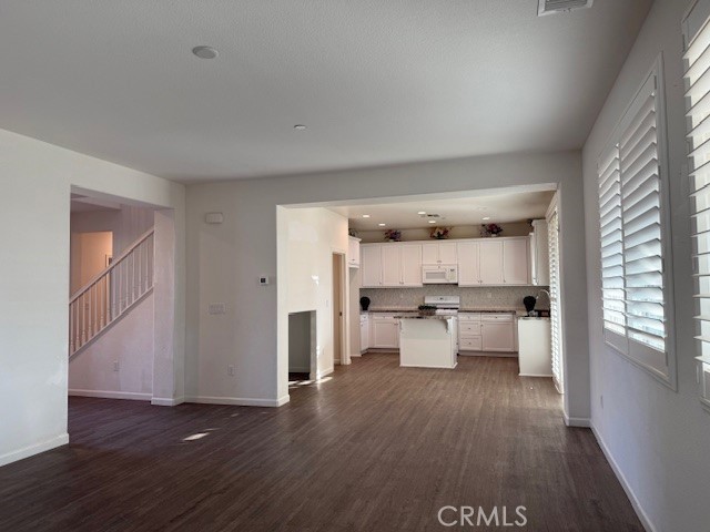 Detail Gallery Image 6 of 35 For 429 Carly Anne, Merced,  CA 95341 - 6 Beds | 3 Baths