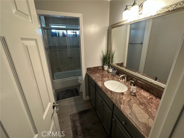 Detail Gallery Image 14 of 20 For 8456 Melba Ave, West Hills,  CA 91304 - 4 Beds | 3 Baths
