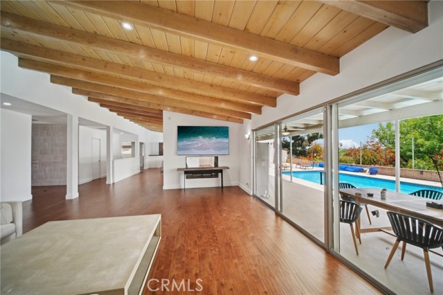 Detail Gallery Image 11 of 75 For 12218 Sarazen Pl, Granada Hills,  CA 91344 - 6 Beds | 5/2 Baths