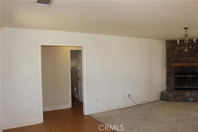 30875 Morningside Street, Lucerne Valley CA: https://media.crmls.org/medias/aa1a692f-47fa-4daf-8f2b-722f79c74943.jpg