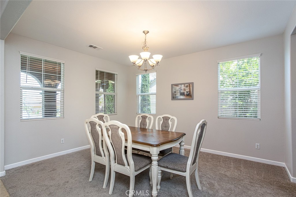 MLS #OC25135935 img 4