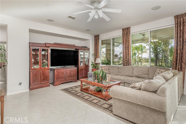 Detail Gallery Image 13 of 50 For 36301 Bay Hill Dr, Beaumont,  CA 92223 - 4 Beds | 3 Baths