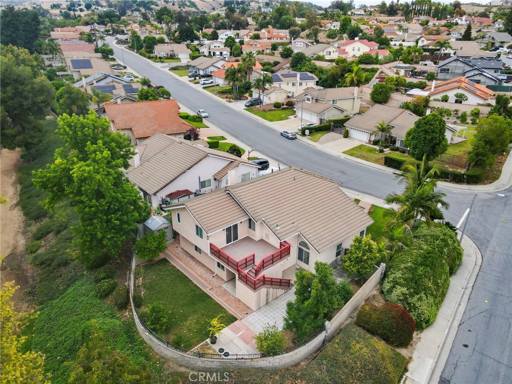 https://media.crmls.org/medias/aa1b899b-6296-4200-b1ac-4f47e87c7c75.jpg?preset=X-Large