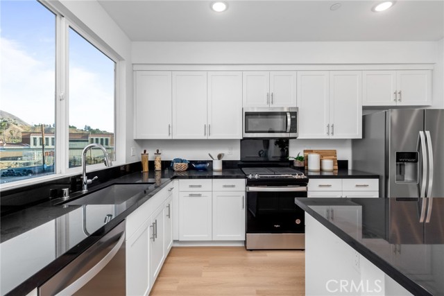 1140 Santo Antonio Drive, Colton CA: https://media.crmls.org/medias/aa1ba395-dd66-401a-bd72-90f3efc4f569.jpg