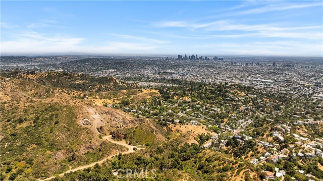 2838 Lambert Drive, Los Angeles CA: https://media.crmls.org/medias/aa1c3290-37ae-47b7-a013-60efbfe71a22.jpg