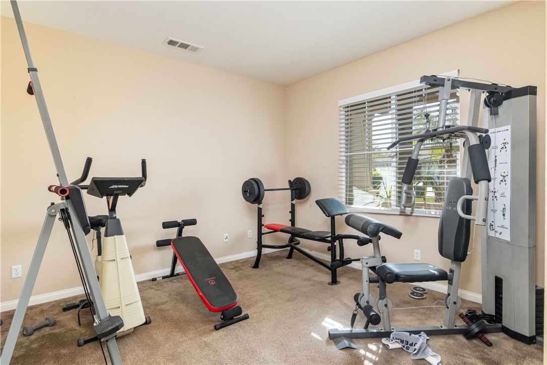 Detail Gallery Image 5 of 49 For 25944 Thistletown Ct, Menifee,  CA 92584 - 4 Beds | 2/1 Baths