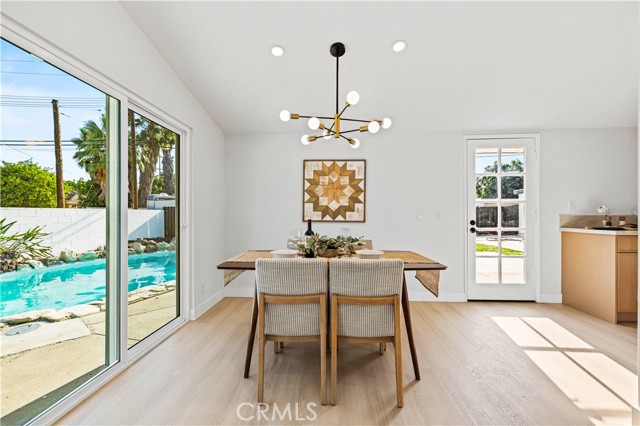 10839 Danube Avenue, Granada Hills CA: https://media.crmls.org/medias/aa1d77dc-2f1c-47d8-a40f-8ec130934ef8.jpg
