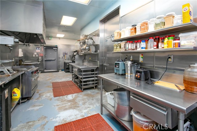 2162 E Palmdale Boulevard, Palmdale CA: https://media.crmls.org/medias/aa1ea6c7-0852-4558-acd5-c280ab64dd3b.jpg