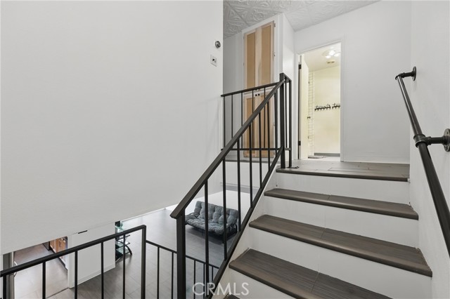 Detail Gallery Image 18 of 47 For 8121 Canby Ave #4,  Reseda,  CA 91335 - 3 Beds | 3 Baths