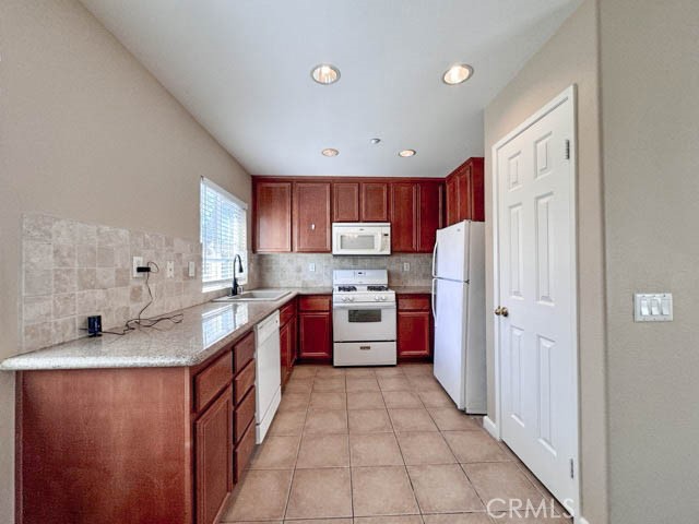 Detail Gallery Image 16 of 36 For 25826 Iris Ave a,  Moreno Valley,  CA 92551 - 2 Beds | 2 Baths