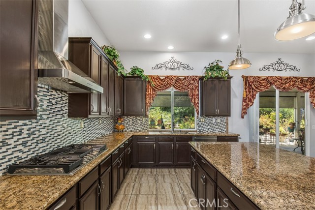 Detail Gallery Image 13 of 24 For 35982 Murano St, Murrieta,  CA 92562 - 4 Beds | 3/1 Baths