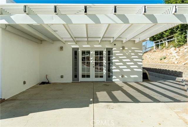 10161 Foothill Boulevard, Sylmar CA: https://media.crmls.org/medias/aa1f7acf-58c4-49b0-bf8f-1570d91da417.jpg