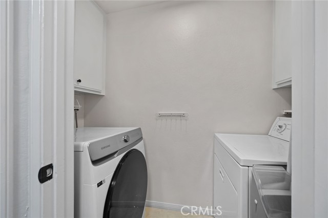 Detail Gallery Image 17 of 47 For 1693 N Mountain #D,  Upland,  CA 91784 - 3 Beds | 2/1 Baths