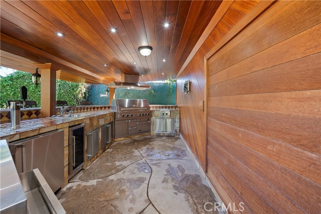 Detail Gallery Image 17 of 63 For 10132 Wish, Northridge,  CA 91325 - 4 Beds | 3 Baths