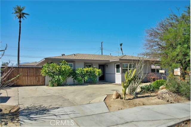 Detail Gallery Image 2 of 39 For 82245 Sierra Ave, Indio,  CA 92201 - 4 Beds | 2 Baths