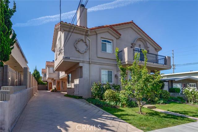 1904 Rockefeller, Redondo Beach, California 90278, 3 Bedrooms Bedrooms, ,2 BathroomsBathrooms,Residential,Sold,Rockefeller,PV16085570