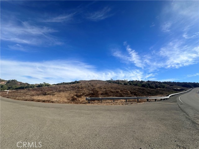 38550 King Ct, Murrieta CA: https://media.crmls.org/medias/aa217895-53a5-4485-9e57-b1f50e0e0940.jpg