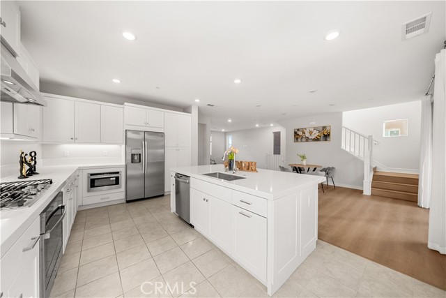 Detail Gallery Image 18 of 34 For 602 Catalonia, Lake Forest,  CA 92630 - 4 Beds | 4 Baths