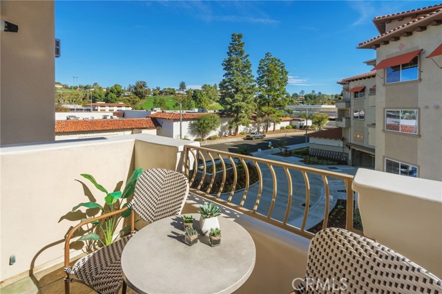 Detail Gallery Image 11 of 41 For 901 Deep Valley Dr #213,  Rolling Hills Estates,  CA 90274 - 1 Beds | 1 Baths