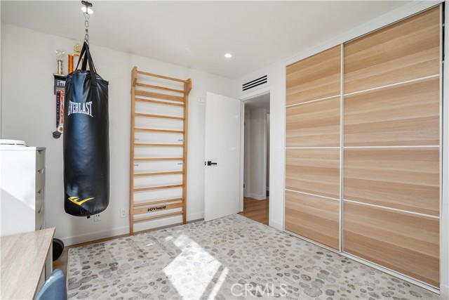 Detail Gallery Image 16 of 31 For 20134 Leadwell St. #218,  Winnetka,  CA 91306 - 3 Beds | 2 Baths