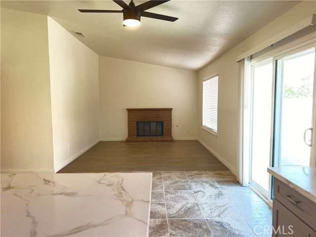 Detail Gallery Image 24 of 38 For 3025 E Avenue #1,  Palmdale,  CA 93550 - 3 Beds | 2 Baths