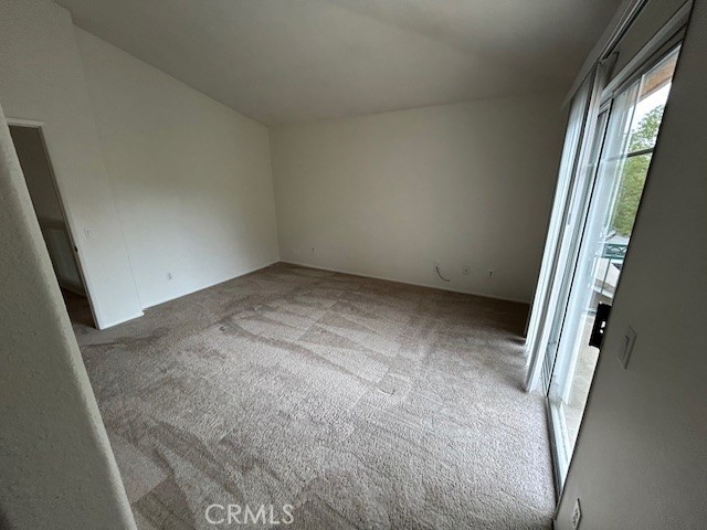 Large primary with walk in closet and newer deckf