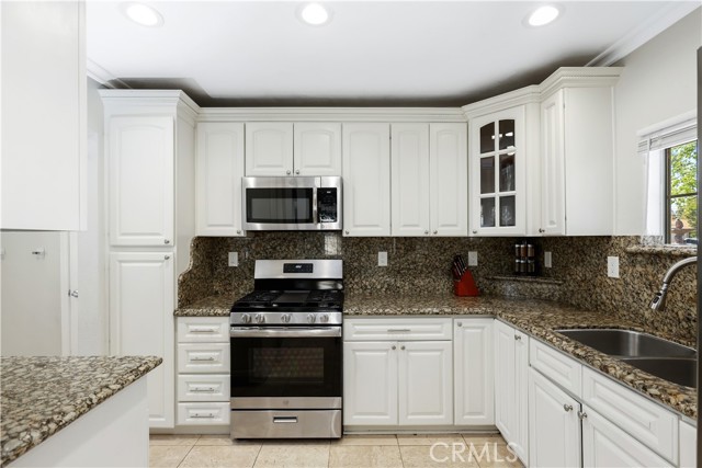 2279 W Falmouth Avenue, Anaheim CA: https://media.crmls.org/medias/aa233526-8329-4c04-b289-1809113fb832.jpg