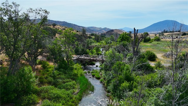 Detail Gallery Image 28 of 29 For 405 Old Cottonwood Creek Rd, Hornbrook,  CA 96044 - 3 Beds | 5 Baths
