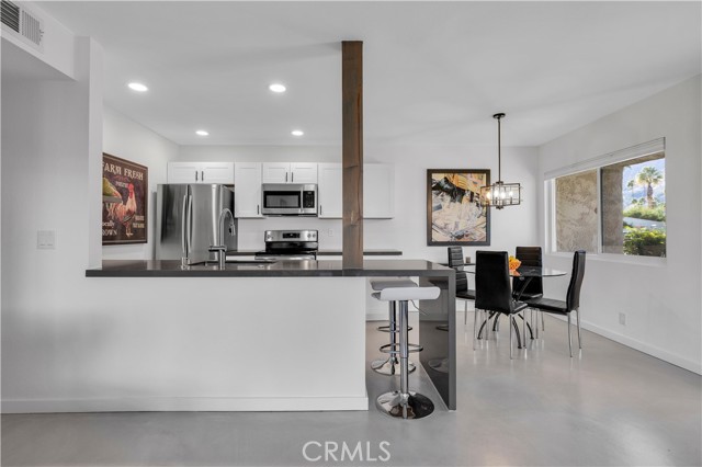 Detail Gallery Image 11 of 48 For 1111 E Ramon Rd #51,  Palm Springs,  CA 92264 - 2 Beds | 2 Baths