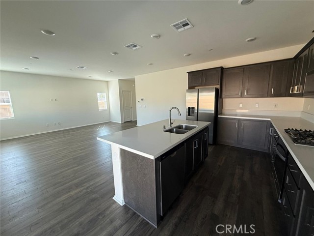 Detail Gallery Image 7 of 38 For 14180 Astra St, Moreno Valley,  CA 92555 - 4 Beds | 2/1 Baths