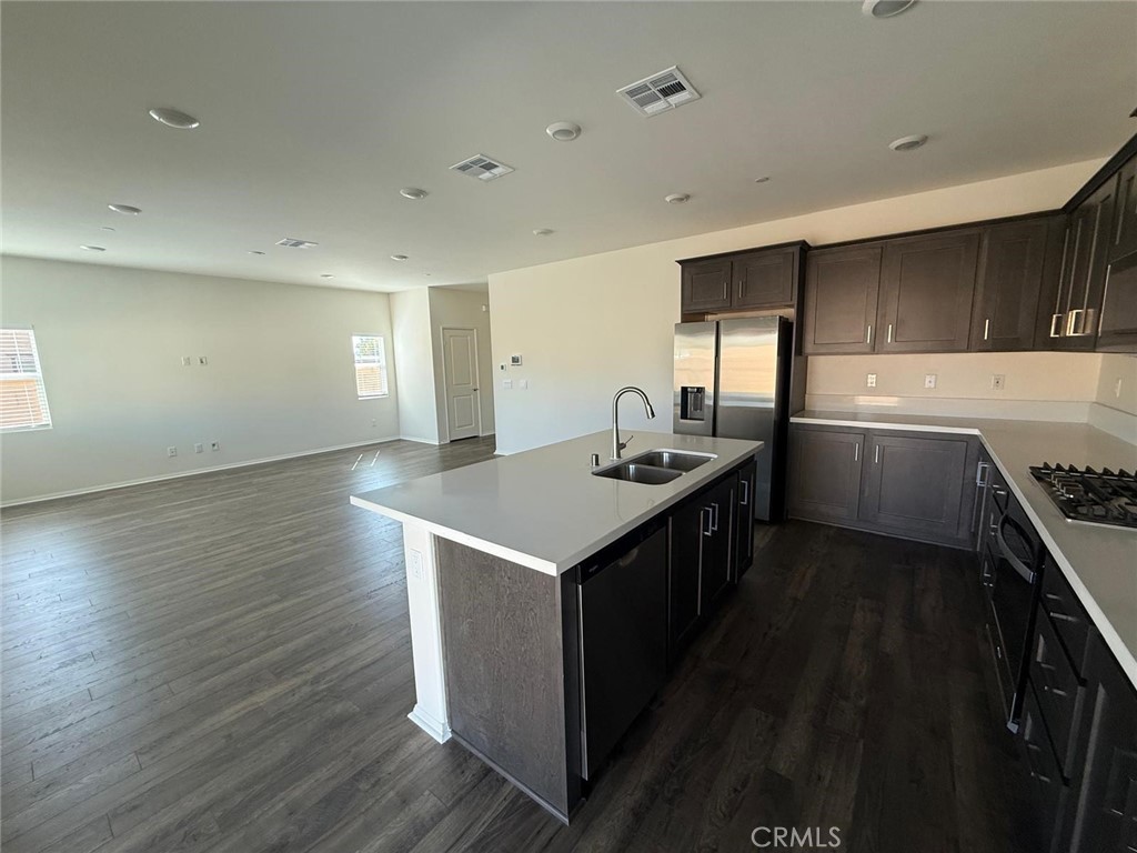 MLS #DW25250671 image #6