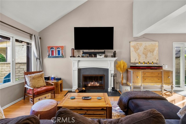 Detail Gallery Image 7 of 40 For 27547 Saffron, Saugus,  CA 91350 - 4 Beds | 3 Baths