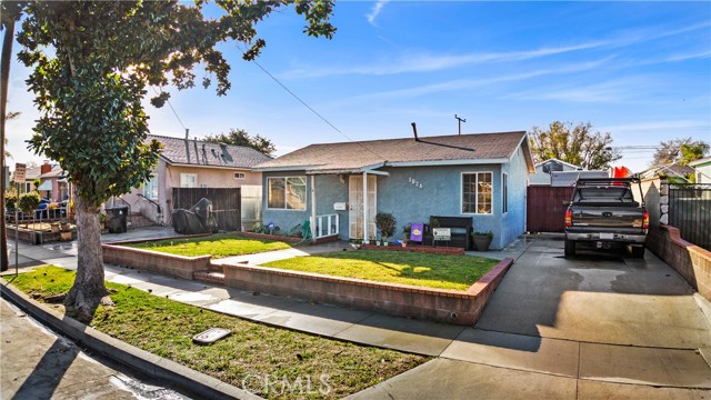 3024 Sawyer Street, Long Beach, California 90805, 3 Bedrooms Bedrooms, ,1 BathroomBathrooms,Single Family Residence,For Sale,Sawyer,CV24017924