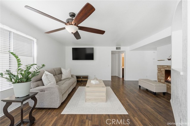 Detail Gallery Image 9 of 37 For 24516 Camino Mirabella, Murrieta,  CA 92562 - 4 Beds | 2/1 Baths