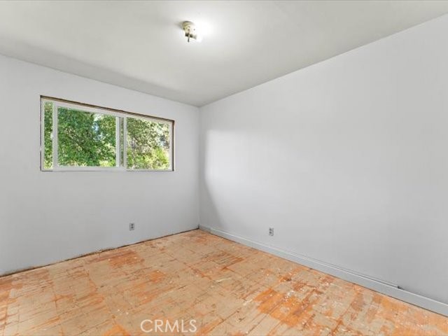 https://media.crmls.org/medias/aa267418-43d9-43fd-a30e-2edfb544bc4a.jpg?preset=X-Large