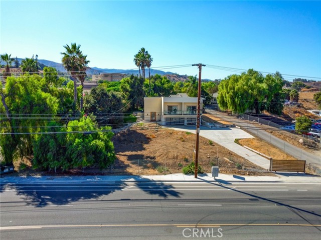 Detail Gallery Image 25 of 37 For 21655 Temescal Canyon Rd, Corona,  CA 92883 - 4 Beds | 3 Baths