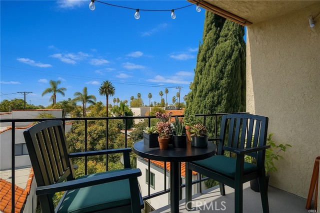 Detail Gallery Image 3 of 17 For 2844 E 3rd St #207,  Long Beach,  CA 90814 - 1 Beds | 1 Baths