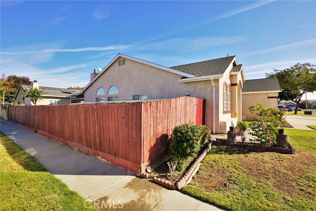 Detail Gallery Image 3 of 60 For 1484 Tulip St, Lemoore,  CA 93245 - 4 Beds | 2 Baths