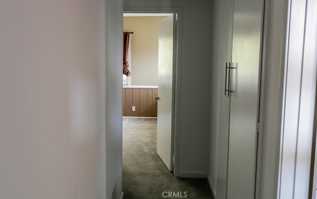 https://media.crmls.org/medias/aa27a6bd-2e5b-4f41-84ae-639656cd2604.jpg?preset=X-Large