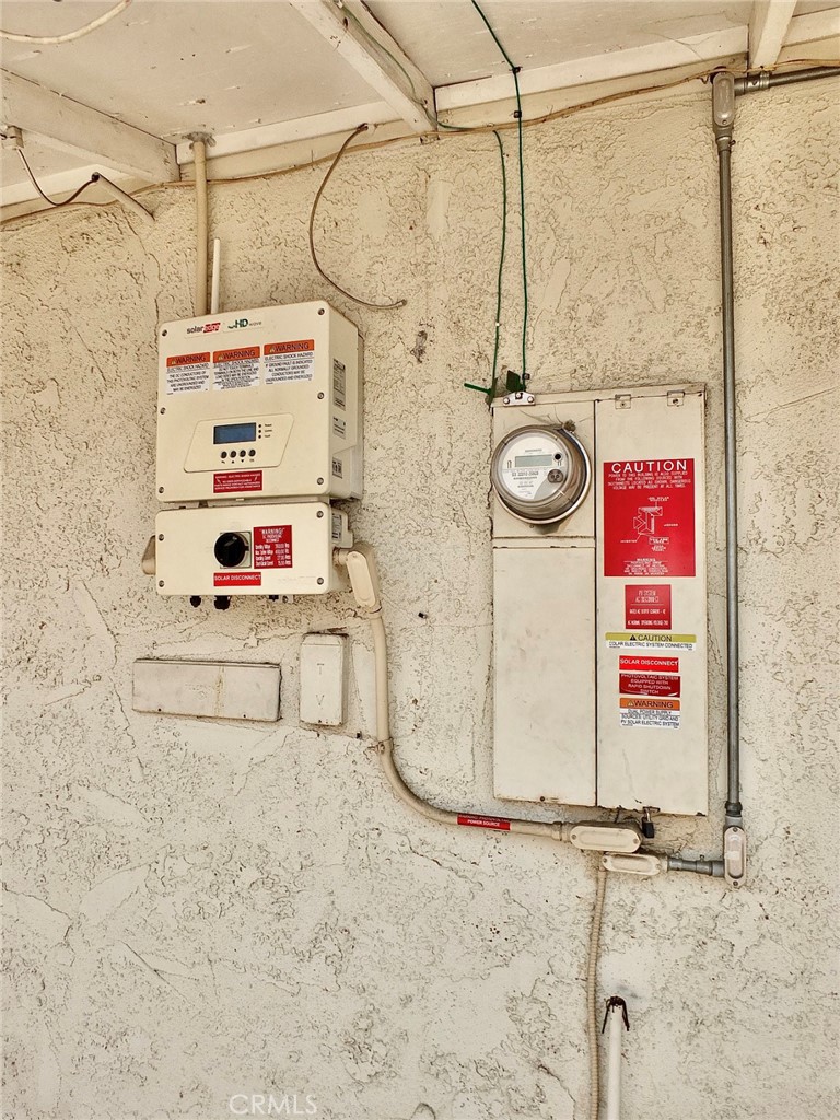https://media.crmls.org/medias/aa280528-9604-4c3e-b40c-be5b1883e391.jpg?preset=X-Large
