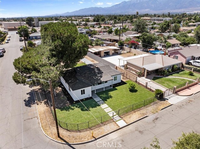 8316 Reseda Avenue, Fontana CA: https://media.crmls.org/medias/aa280df5-77cd-4dc3-ad8a-f633c2dbf942.jpg