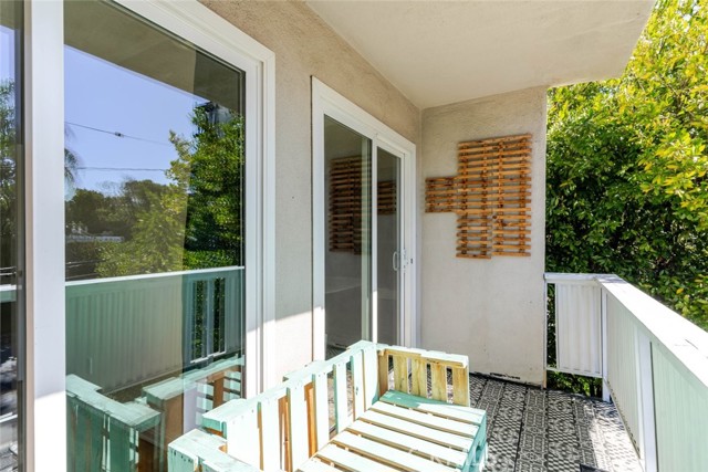 Detail Gallery Image 19 of 38 For 13543 Moorpark St #7,  Sherman Oaks,  CA 91423 - 2 Beds | 2 Baths