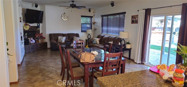 Detail Gallery Image 4 of 12 For 1940 Clemens Pl, San Jacinto,  CA 92583 - 5 Beds | 4 Baths