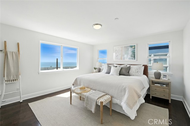 213 Seaview Street, Manhattan Beach CA: https://media.crmls.org/medias/aa28f900-e85b-406b-85de-4a8993347b3f.jpg