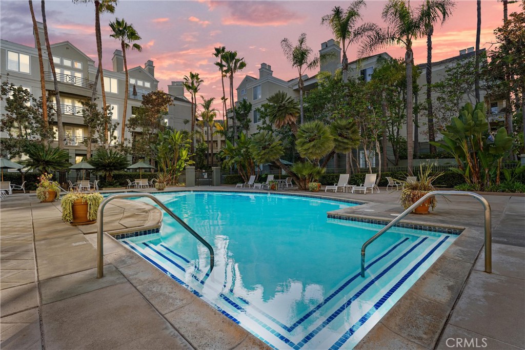 Aa295b34 31d5 49b8 824d 3a77677923a6