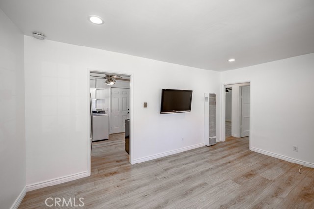 25252 Atwood Boulevard, Newhall CA: https://media.crmls.org/medias/aa2969ce-2a7d-496a-bea0-1ea3d23034ba.jpg