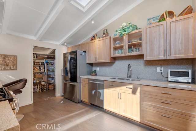 Detail Gallery Image 15 of 44 For 6500 Jumilla, Woodland Hills,  CA 91367 - 3 Beds | 2 Baths