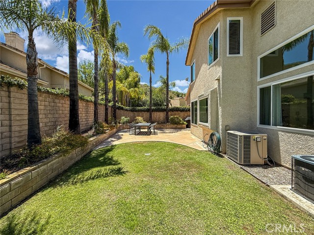 462 Cremona Way, Oak Park CA: https://media.crmls.org/medias/aa2a6ebc-7e64-4cfe-8e02-40d77ff1ef84.jpg